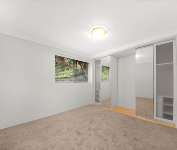 Tranquil modern living in convenient location - Photo 2