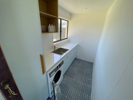 Dream Culburra Beach Retreat - Renovated modern 3 Bed, 1 Bath, 3 Car - Photo 2