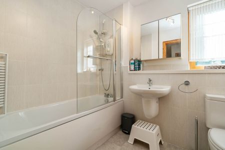 Price £1,150 pcm - Available Now - Furnished - Photo 3