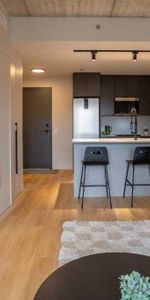 3 1/2 APPARTEMENT MEUBLÉ À LOUER - Photo 4