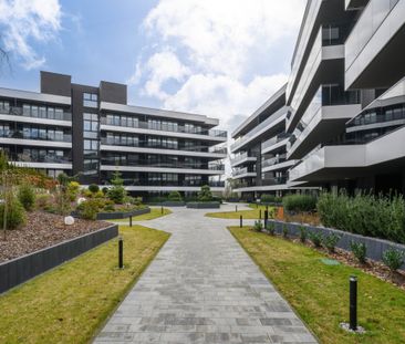 Elegancki Apartament z Widokiem na Zalew - Photo 6