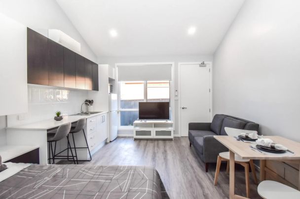 Low Maintenance Fully Furnished - Photo 1