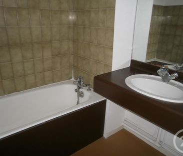 Location Appartement 1 pièce 31m² ST PIERRE DU MONT 40280 - Photo 4