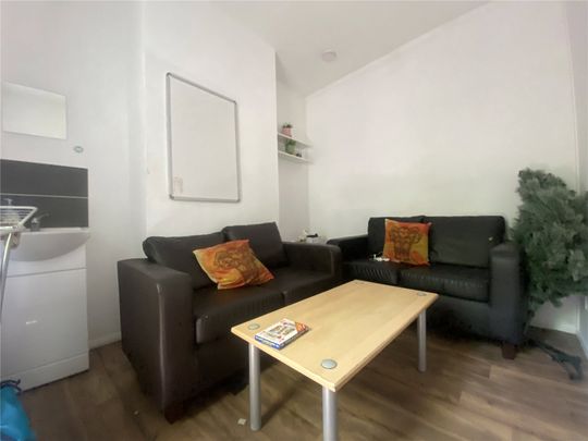 5 bedroom house to rent - Photo 1