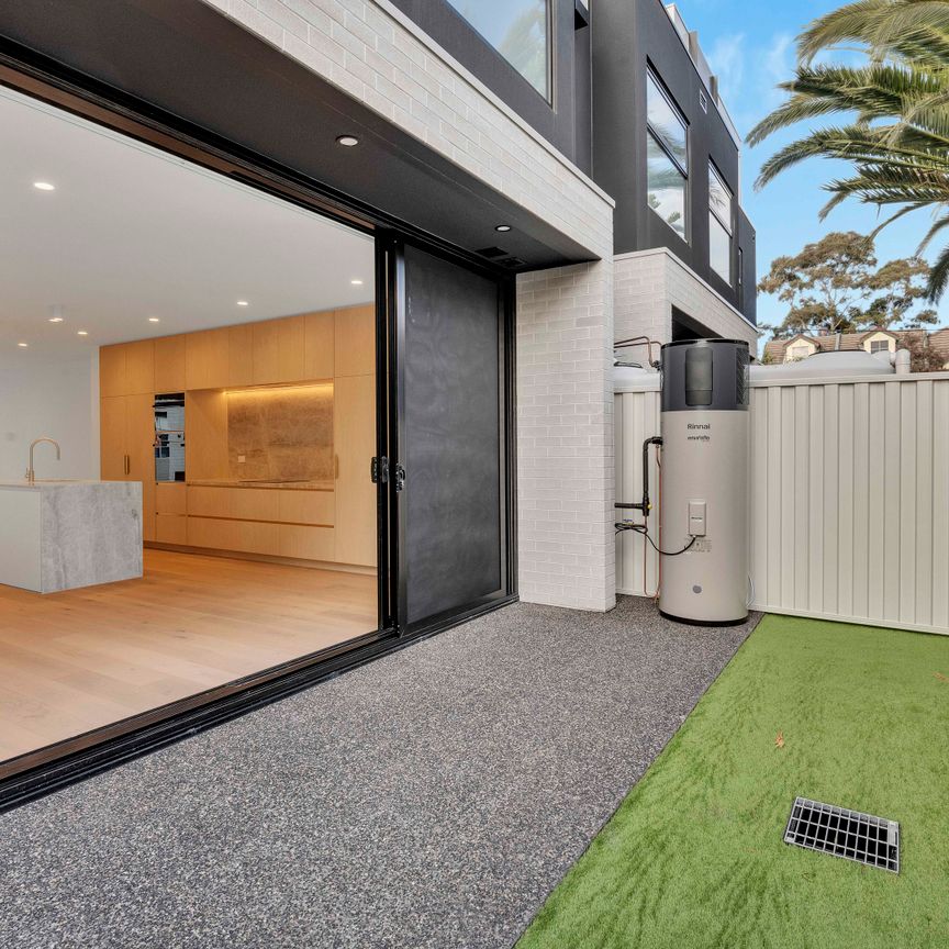 1F Sydenham Street, Moonee Ponds VIC 3039 - House For Rent | Domain - Photo 1