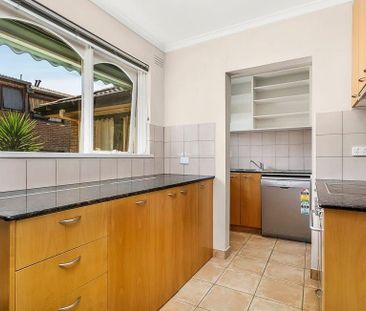 Outstanding Essendon Location! - Photo 1