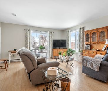 398 Rue Jeanne Mance, Salaberry-de-Valleyfield, QC J6T - Photo 1