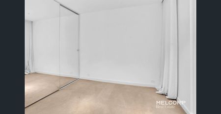 LUXURY, LOCATION AND LIFESTYLE AT CLAREMONT MANOR - UNFURNISHED - Photo 4