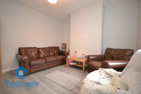 5 bed Mid Terraced House for Rent - Photo 2