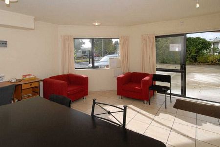 2/4 Vine Street, Hillcrest — - Photo 5