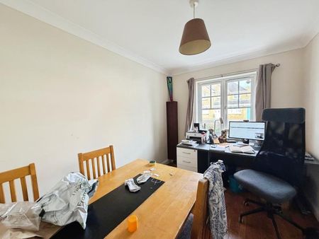 4 bedroom detached house to rent - Photo 2