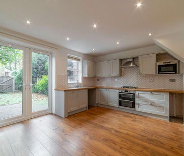 3 bedroom terraced house to rent - Photo 5