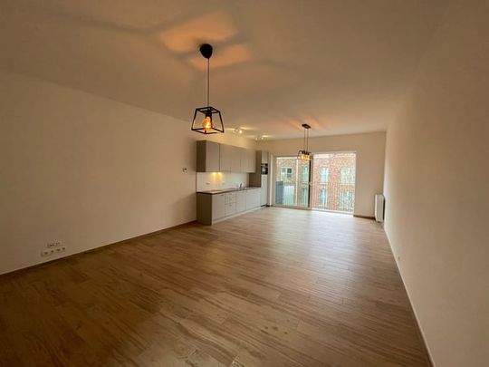 Appartement te huur - Photo 1