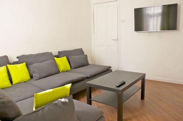 3 bedroom house share to rent - Photo 1