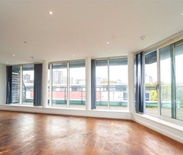 Room in a Shared Flat, The Base, B16 - Photo 2