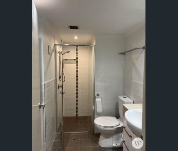 2/13 Fortitude Street, Auchenflower, Qld 4066 - Photo 4