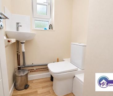 1 Bedroom Room in Flat Share To Rent - Photo 5