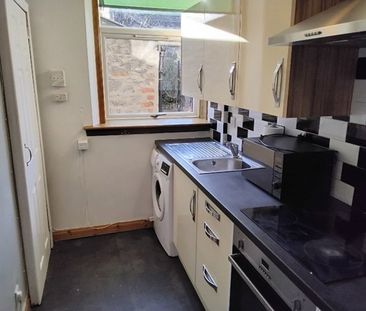 Flat B, 15 Claremont Place, AB10 6RE, Aberdeen - Photo 4