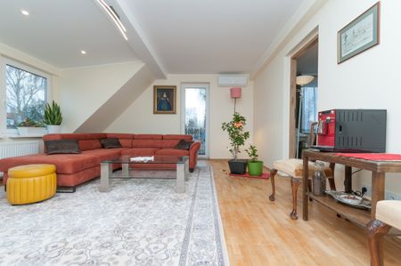 PIĘTRO DOMU, BEZCZYNSZOWE Z GARAŻEM NA POGODNIE - Zdjęcie 2