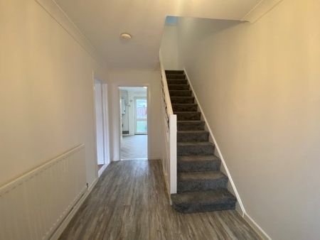 Oak Road, PO15 - Photo 5