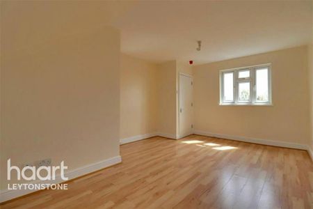 4 bedroom terraced house to rent - Photo 3