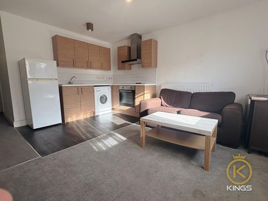 2 bedroom ground floor flat to rent - Photo 1