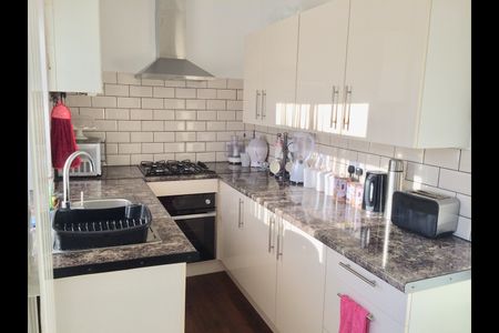 2 Bed Terraced House, Stannington View Road, S10 - Photo 4