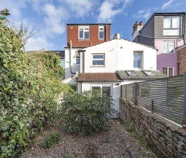 4 bedroom terraced house to rent - Photo 4