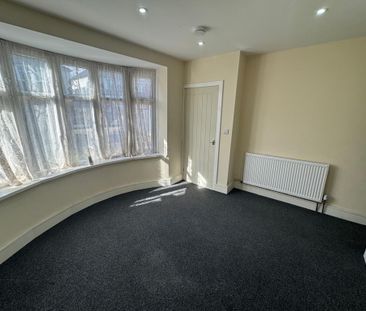 69 Hilton Road, Wolverhampton, West Midlands, WV4 - Photo 2