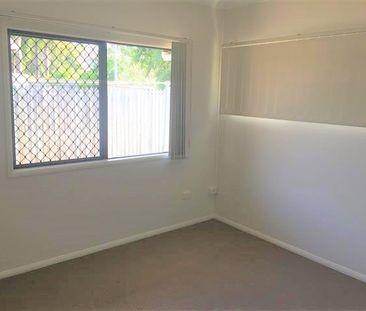 LOVELY 3 BEDROOM 2 BATHROOM HOME IN DOUGLAS - Photo 4