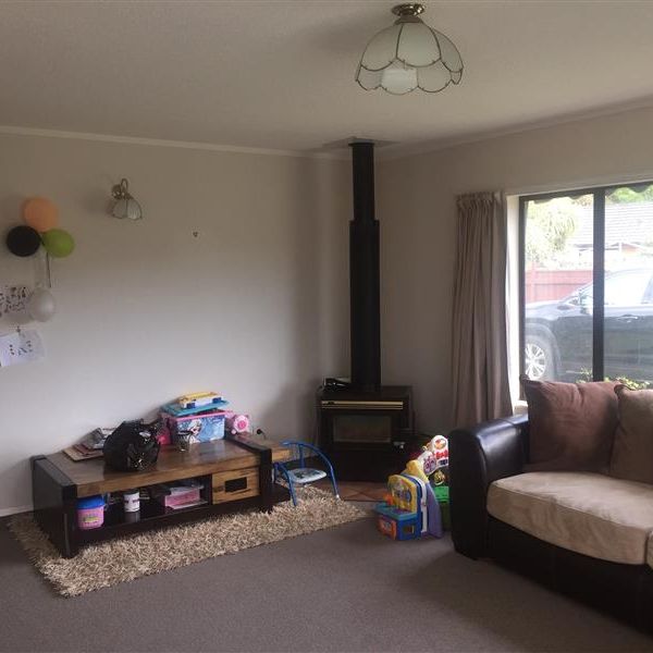 Kotuku Place, Taradale - Photo 1