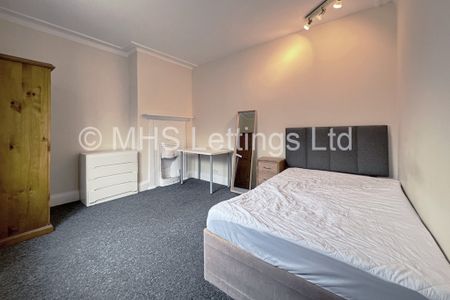 3 Bedroom Mid Terraced House for rent in Rokeby Gardens - Photo 5