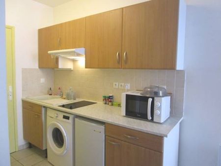 Location Appartement 1 pièce 22m² NARBONNE 11100 - Photo 5