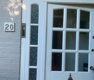 Room in a Shared House, Horndean Close, SW15 - Photo 2