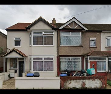 1 Bed Flat, Cavendish Road, N18 - Photo 1