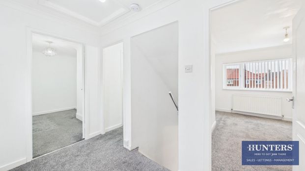 3 bedroom House To Let Total Size: 1161 SQ FT - Photo 1