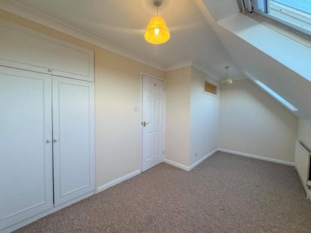 3 bedroom semi-detached house to rent - Photo 5