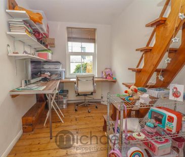 3 bedroom terraced house to rent - Photo 4