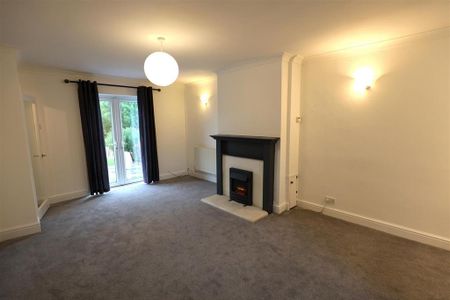 3 bedroom terraced house to rent - Photo 2