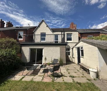 3 bedroom semi-detached house to rent - Photo 2