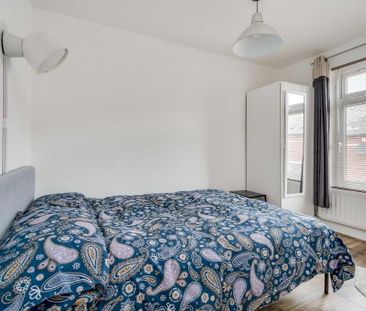 22 St Georges Gardens, Belfast, BT12 5FJ - Photo 6