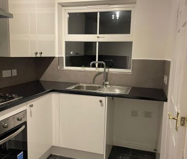 2 bedroom semi-detached house to rent - Photo 4