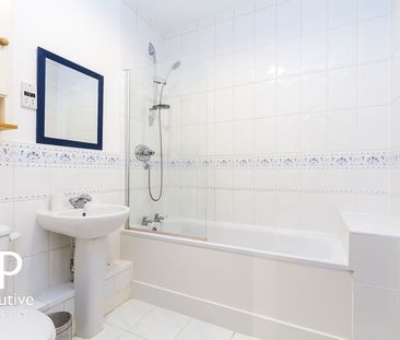 GRANGEMOOR COURT CARDIFF BAY FURNISHED ONE BEDROOM APARTMENT WITH B... - Photo 4