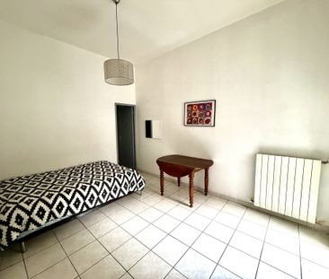 Location Appartement 2 pièces 50m² NIMES 30000 - Photo 4