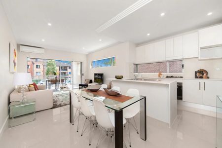 2/12 May Street, Hornsby. - Photo 4