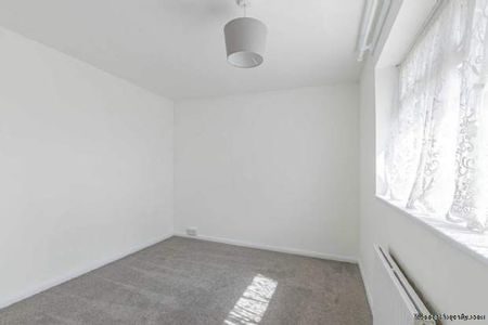 3 bedroom property to rent in Hemel Hempstead - Photo 3