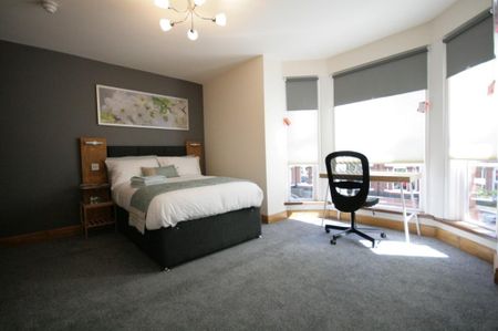 1 bedroom in a house share to rent - Photo 4