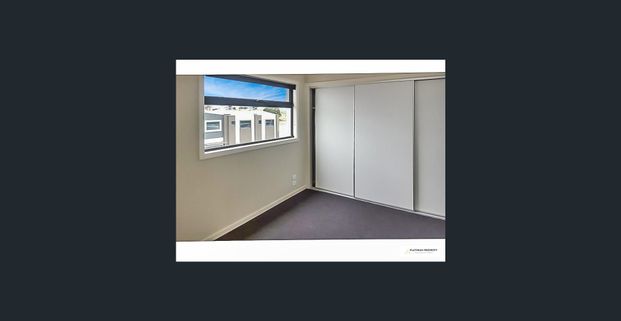 Comfortable and modern TWO bedroom townhouse in Mernda - Photo 1