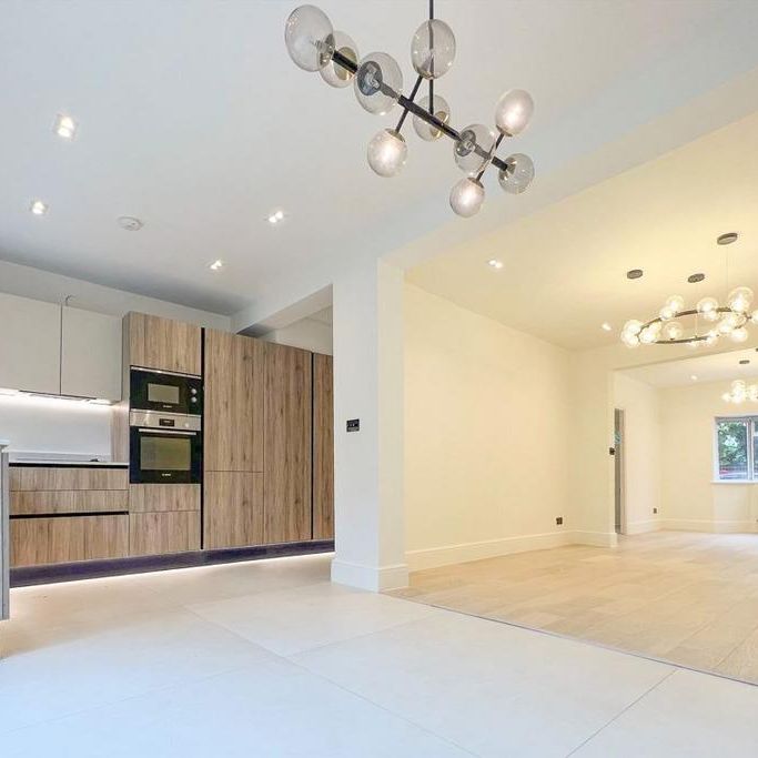 4 bedroom semi-detached house to rent - Photo 1