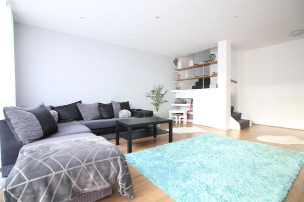 Sudbury Court Road, Harrow - Photo 1